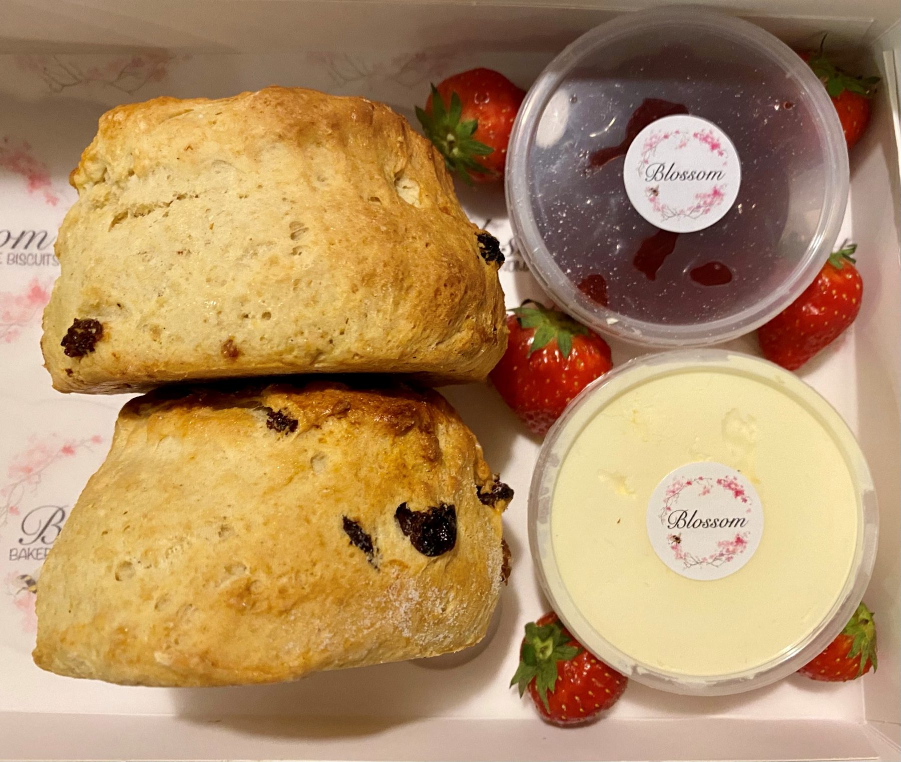 Classic Cornish cream tea for two