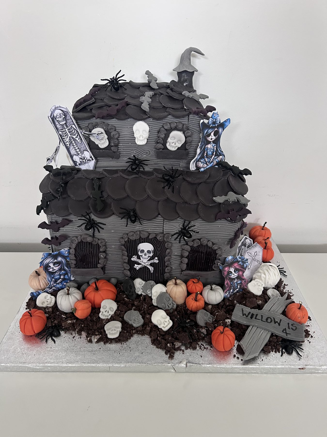 Children's cake by Blossom Bakery, Chelmsford